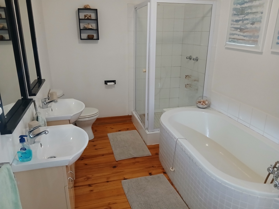 4 Bedroom Property for Sale in Morgans Bay Eastern Cape